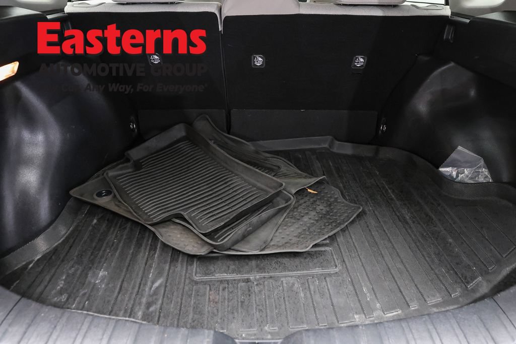Used 2022 Toyota Corolla Cross LE FWD image 9