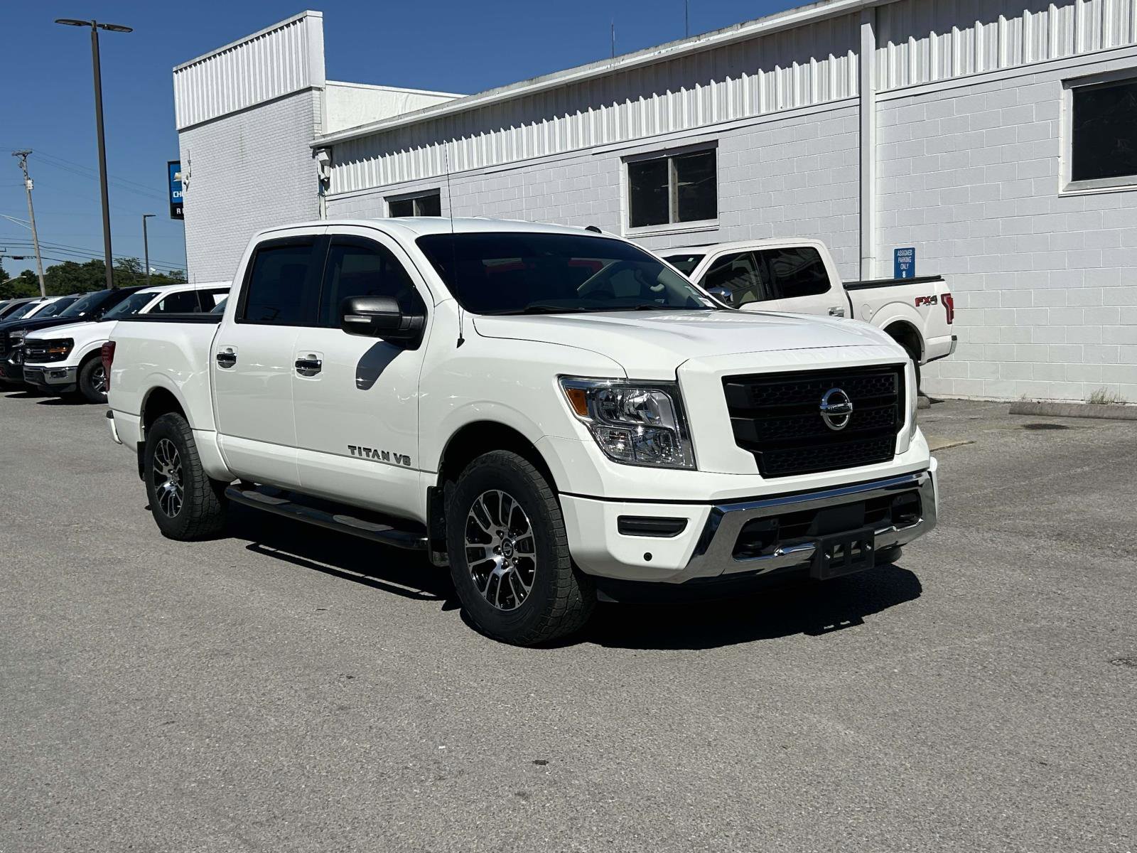 Used 2020 Nissan Titan SV w/ SV Convenience Package AWD/4WD image 1