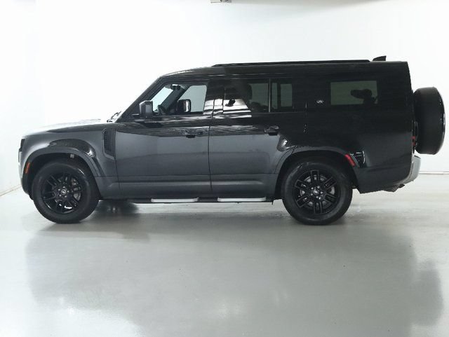 Certified 2023 Land Rover Defender 130 SE AWD/4WD image 4