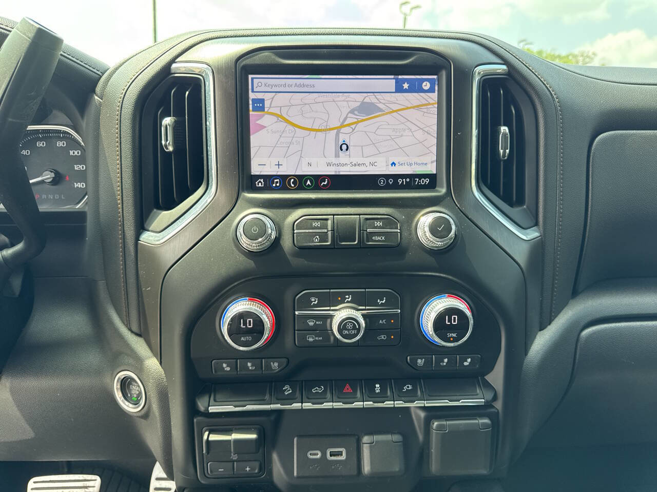Used 2022 GMC Sierra 1500 AT4 w/ AT4 Preferred Package image 26