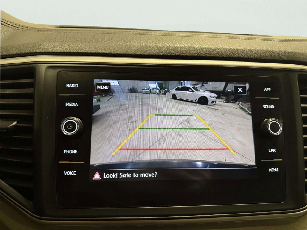 Used 2021 Volkswagen Atlas SE image 39