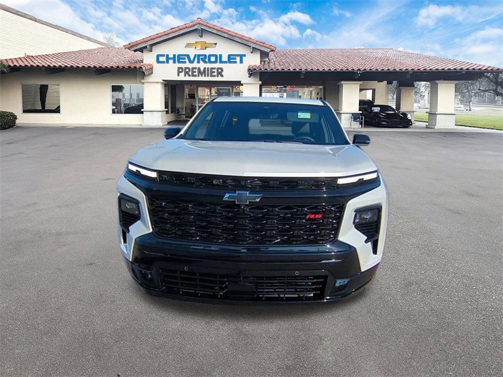 Used 2025 Chevrolet Traverse RS w/ LPO, Floor Liner Package image 3