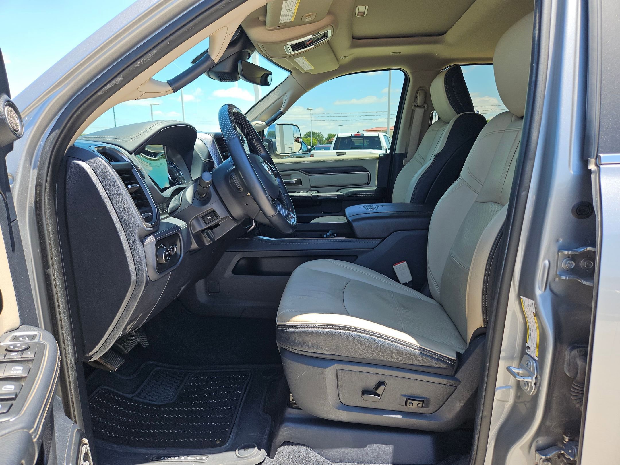 Used 2019 RAM 2500 Limited AWD/4WD image 9