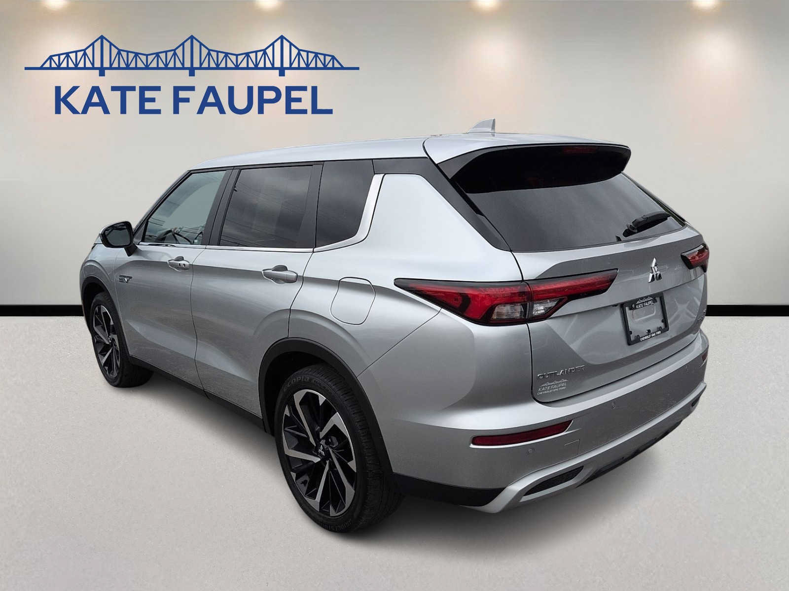 Used 2024 Mitsubishi Outlander SE AWD/4WD image 5