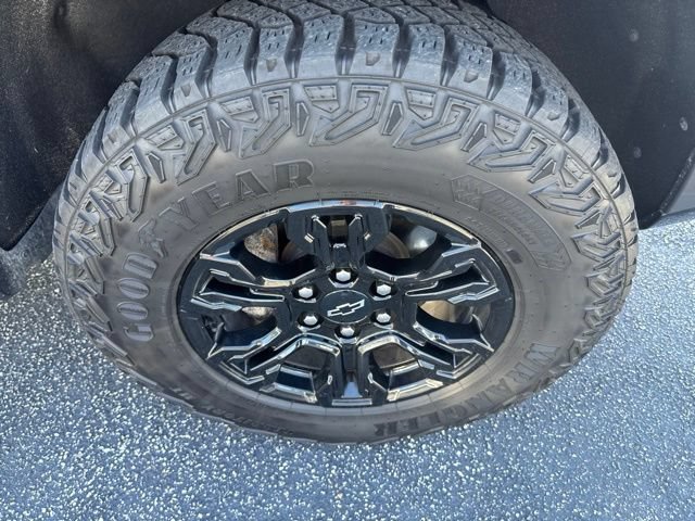 Used 2023 Chevrolet Silverado 1500 ZR2 w/ Technology Package AWD/4WD image 19