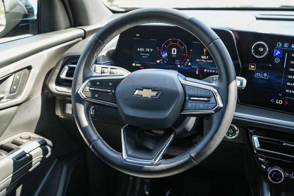 Used 2026 Chevrolet Traverse LT FWD image 13