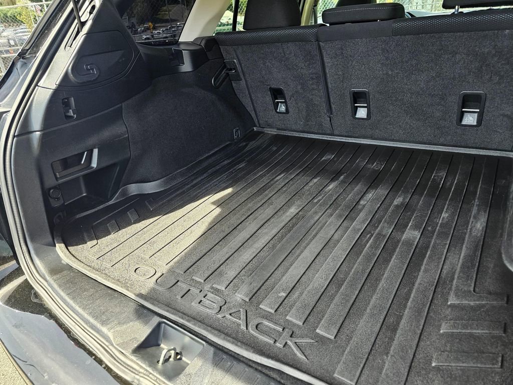Used 2019 Subaru Outback 2.5i Premium AWD/4WD image 14