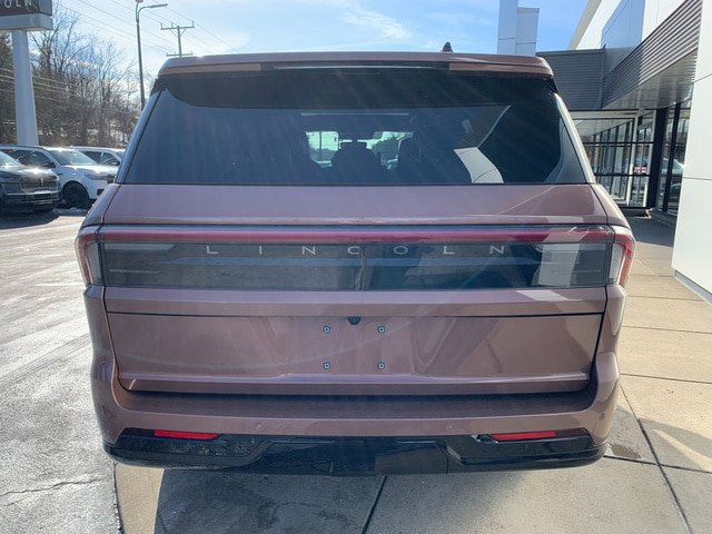 New 2026 Lincoln Navigator Black Label AWD/4WD image 4