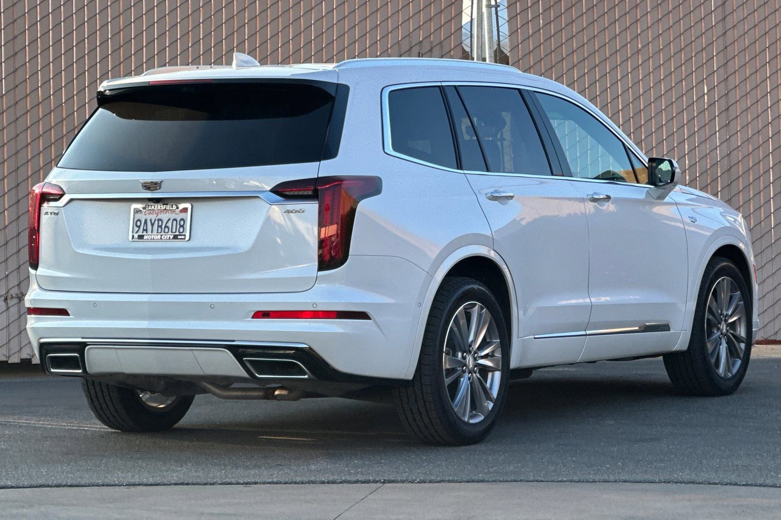 Used 2022 Cadillac XT6 Premium Luxury w/ Technology Package image 4