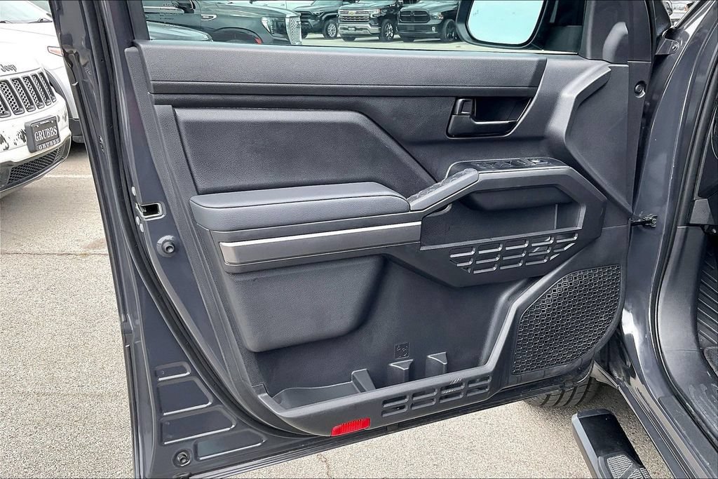 Used 2025 Toyota Tacoma SR5 RWD image 19