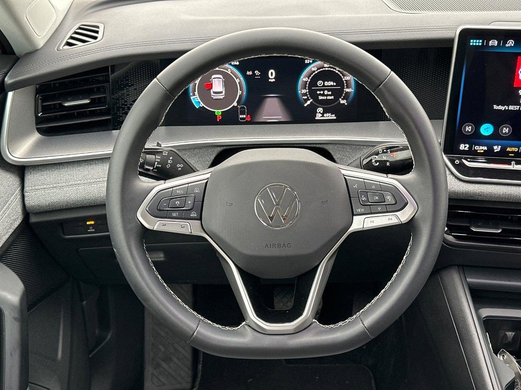 Used 2025 Volkswagen Tiguan S image 13