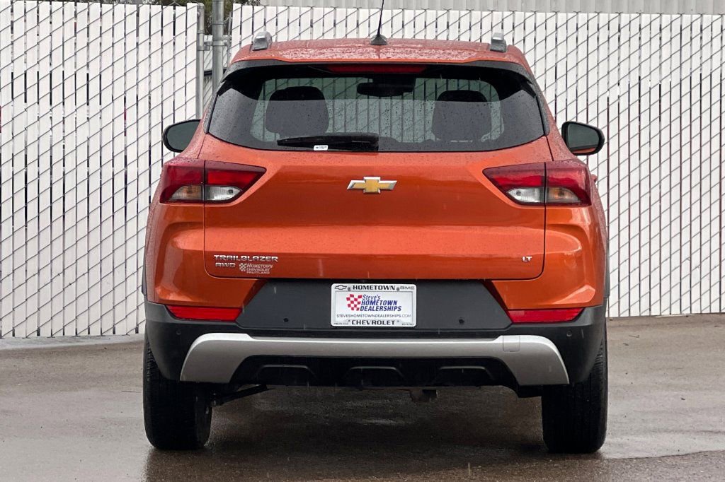 Used 2022 Chevrolet TrailBlazer LT w/ Driver Confidence Package AWD/4WD image 5