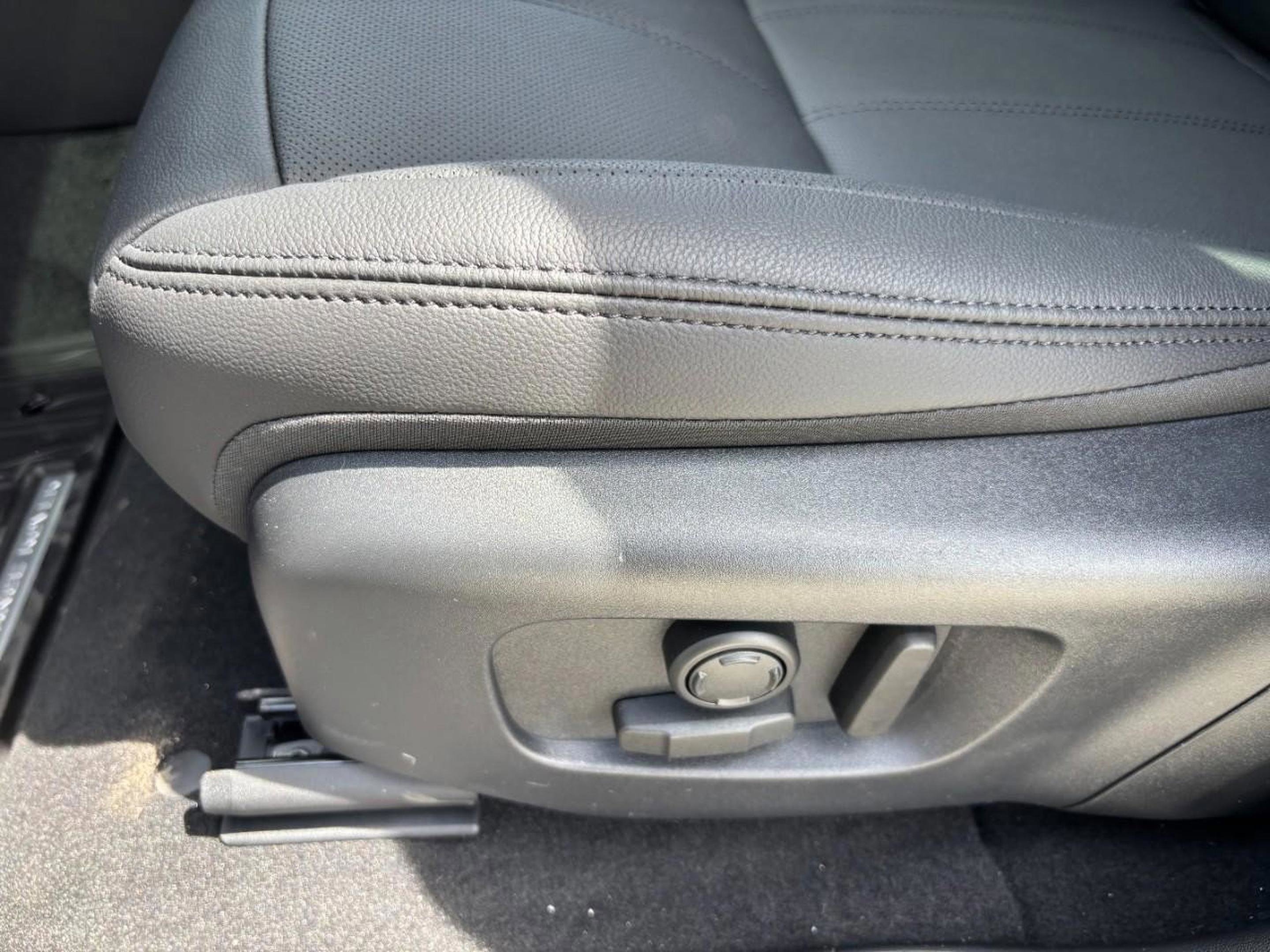 Used 2026 Land Rover Range Rover Evoque S image 35