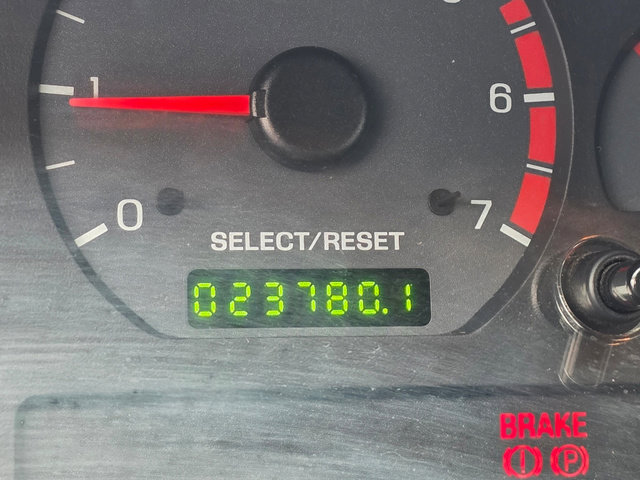 Used 2004 Ford Mustang Convertible image 7