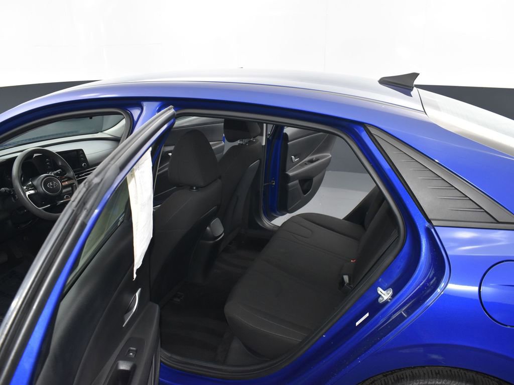 Used 2023 Hyundai Elantra SEL image 10
