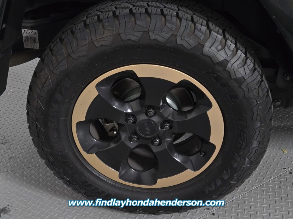 Used 2014 Jeep Wrangler Unlimited Sahara AWD/4WD image 11