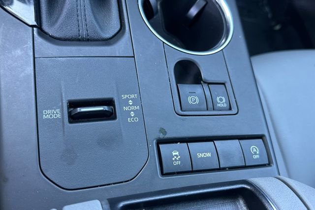 Certified 2021 Toyota Highlander XLE image 44