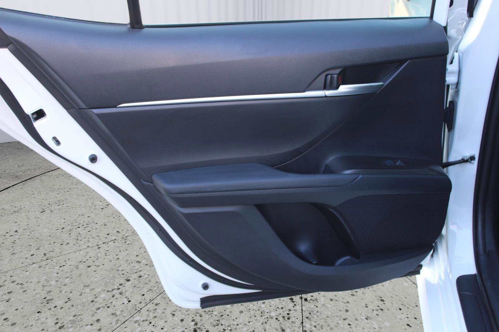 Used 2021 Toyota Camry LE image 36