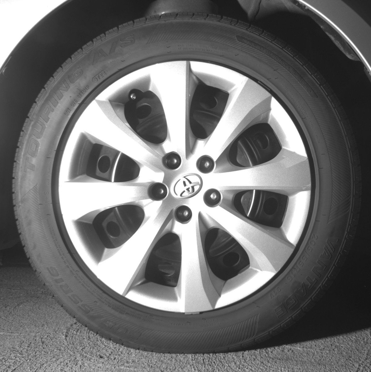 Used 2025 Toyota Corolla LE FWD image 13