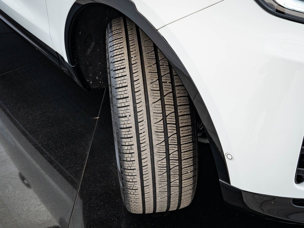 Used 2023 Land Rover Discovery S R-Dynamic image 41