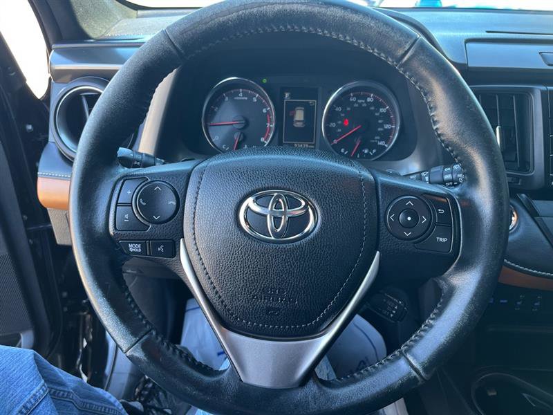 Used 2016 Toyota RAV4 SE image 17