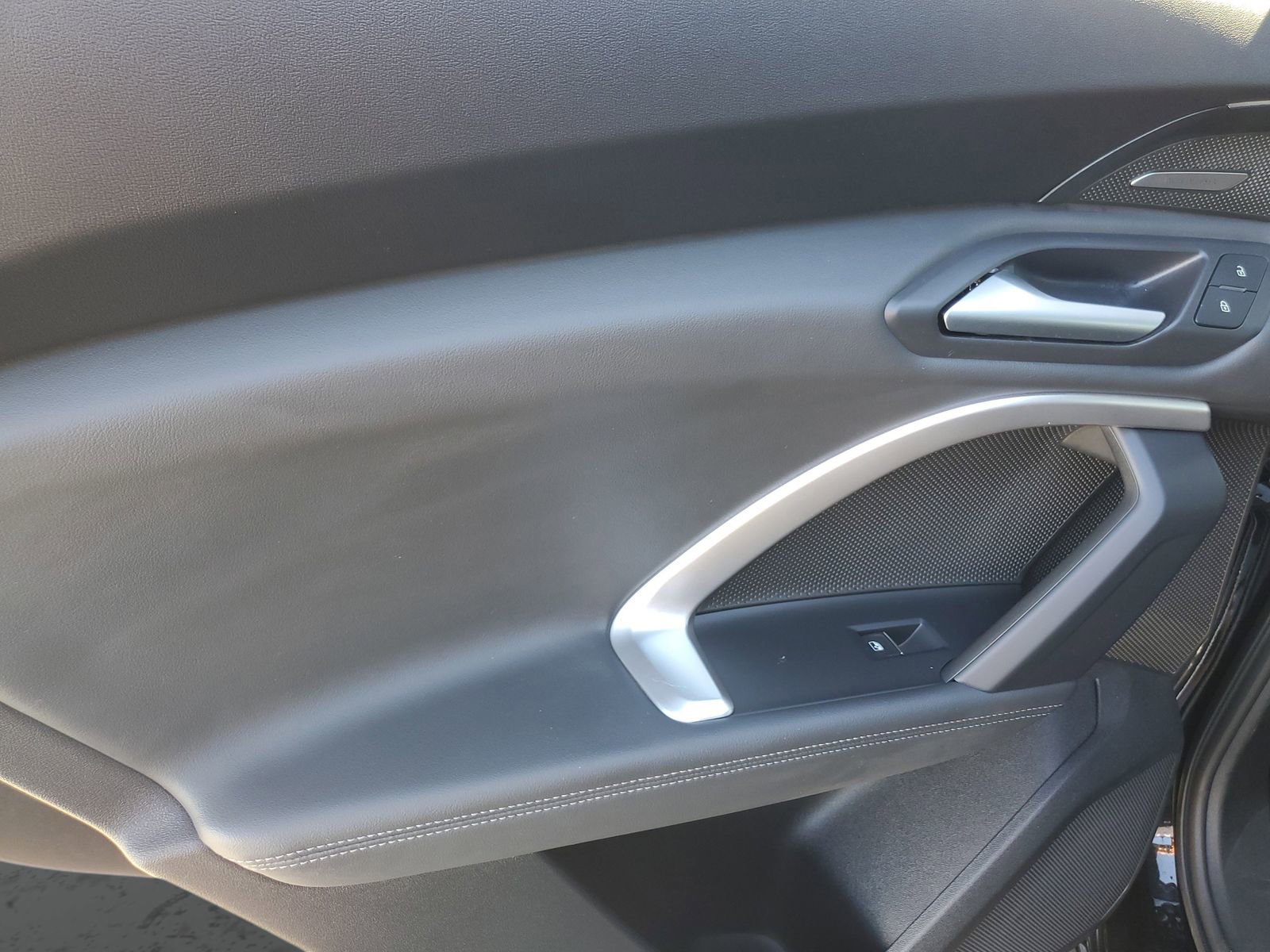 Used 2025 Audi Q5 Premium Plus w/ Premium Plus image 16