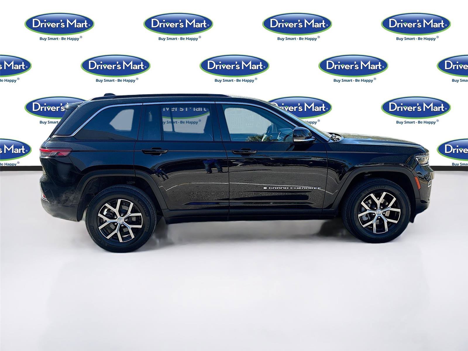 Used 2024 Jeep Grand Cherokee Limited image 8