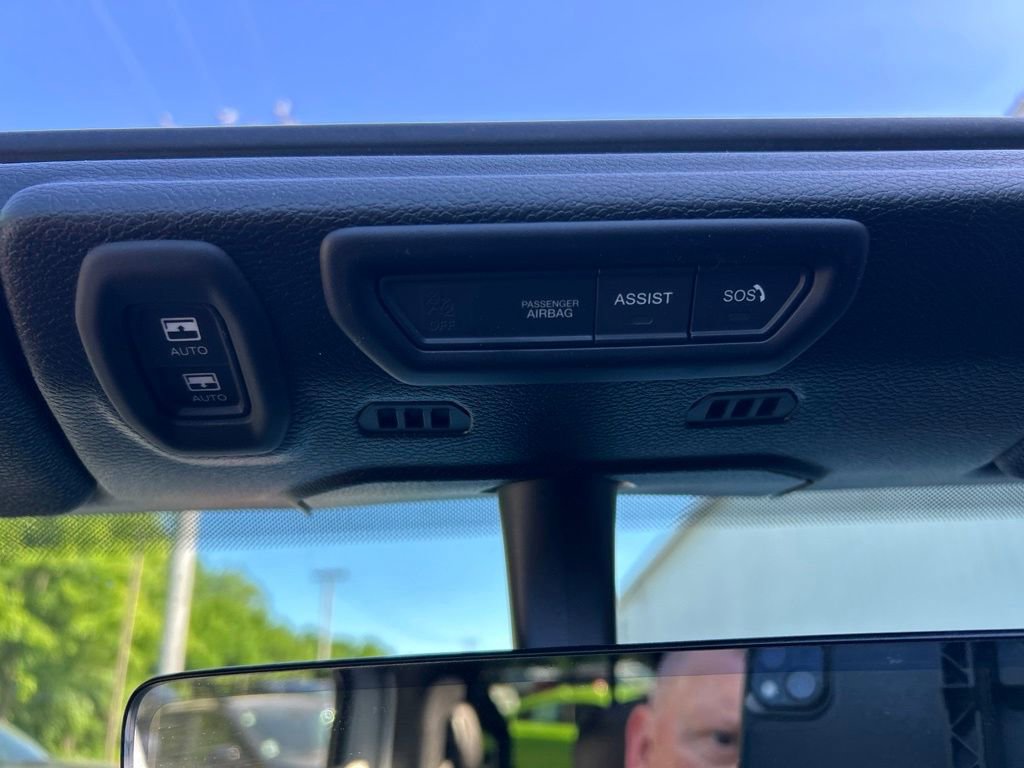 Used 2023 Jeep Wrangler Unlimited Sahara AWD/4WD image 26