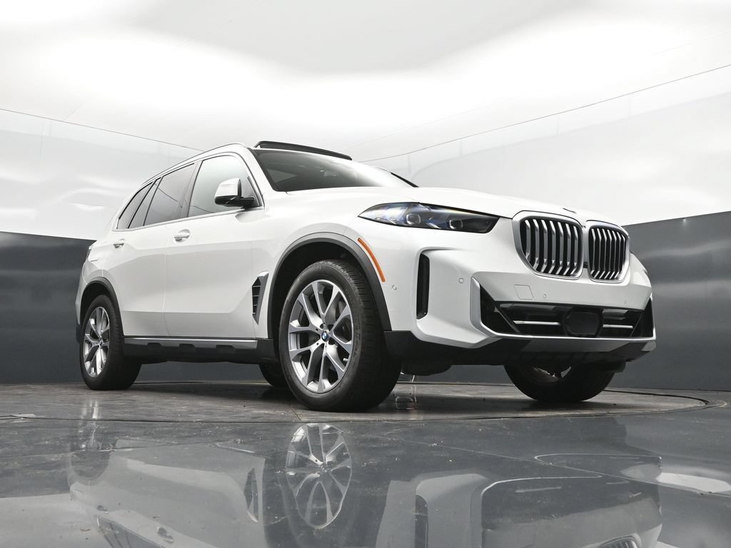 Certified 2026 BMW X5 xDrive40i w/ Climate Comfort Package AWD/4WD image 44