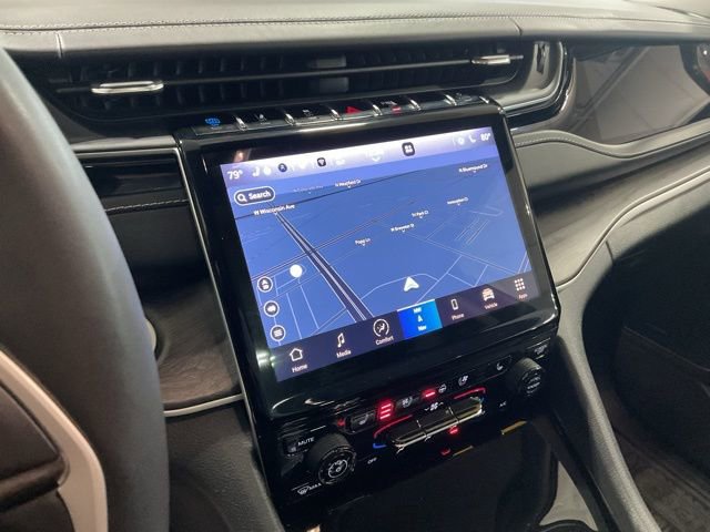 Used 2022 Jeep Grand Cherokee Limited 4xe w/ Luxury Tech Group II image 14