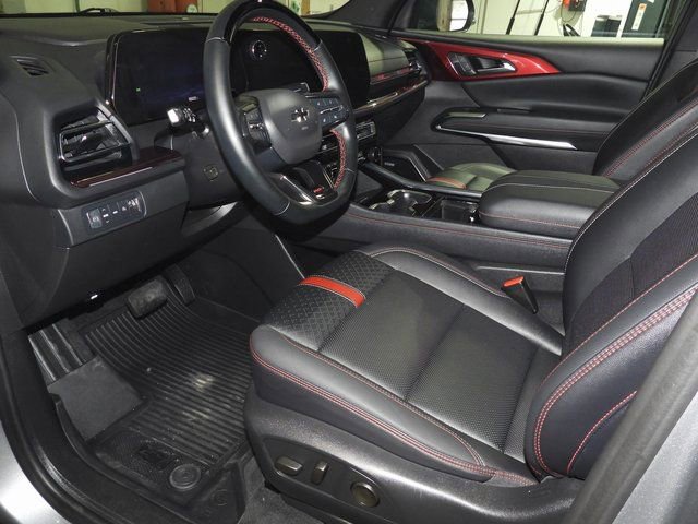 Used 2024 Chevrolet Traverse RS w/ LPO, Floor Liner Package image 36