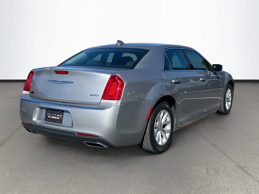 Certified 2018 Chrysler 300 Touring image 7