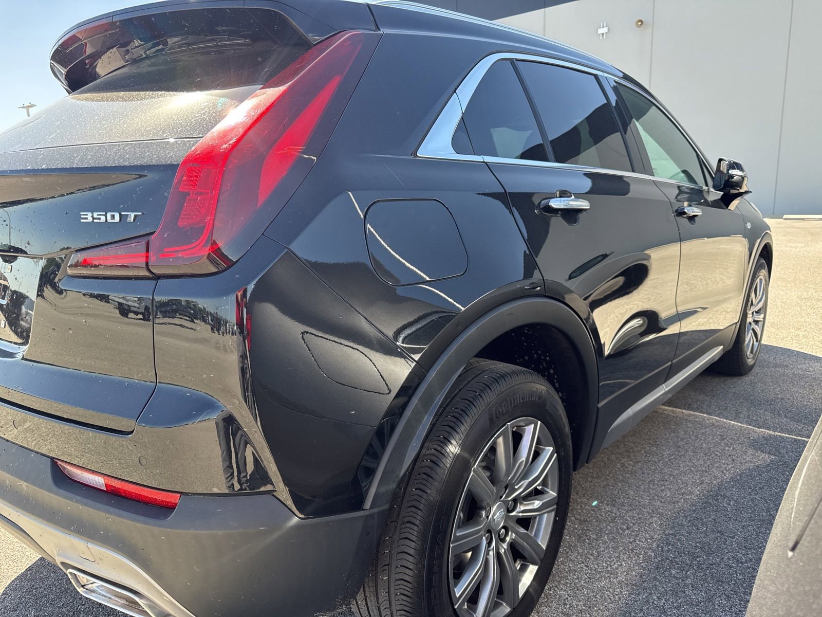 Used 2022 Cadillac XT4 Premium Luxury w/ Driver Awareness Package AWD/4WD image 3