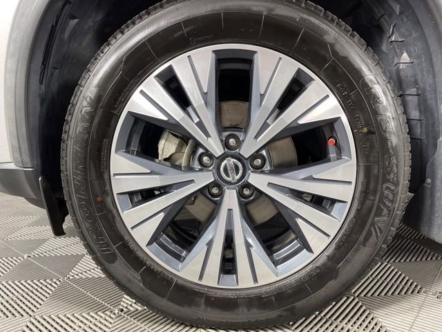 Used 2021 Nissan Rogue SV w/ Premium Package image 12