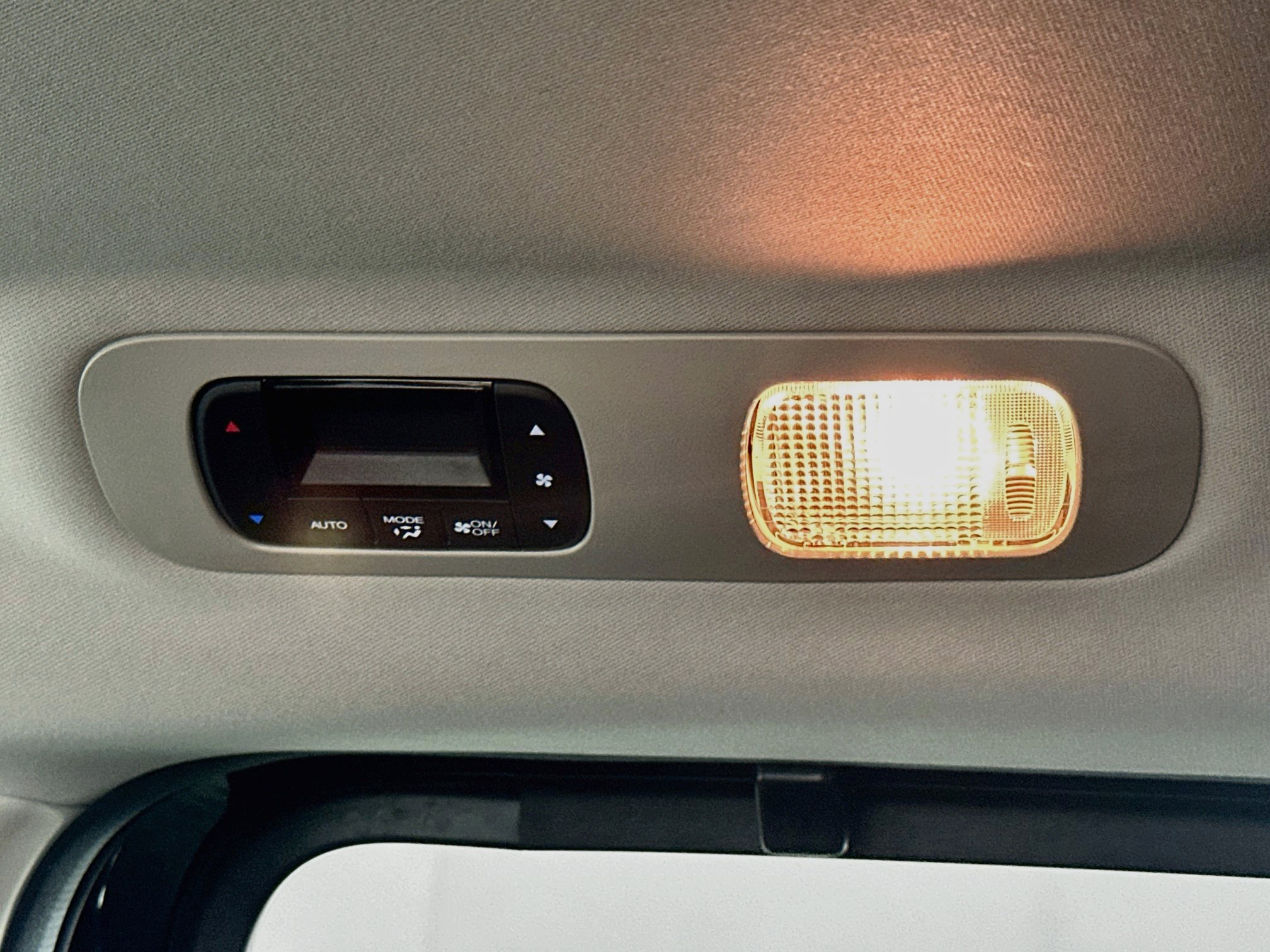 Used 2025 Honda Odyssey EX-L image 27