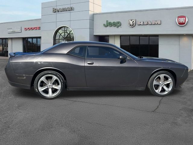 Used 2018 Dodge Challenger SXT w/ Super Sport Group (SS/T) RWD image 8