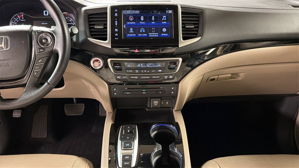 Used 2017 Honda Pilot Elite image 21