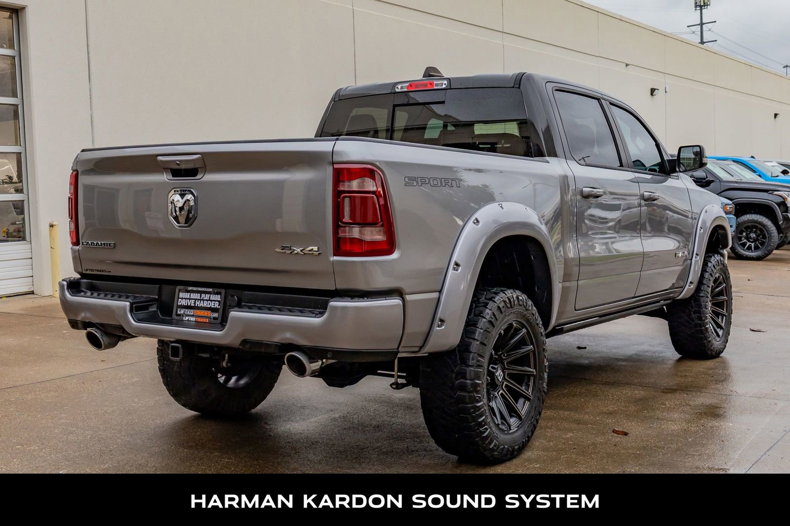 Used 2023 RAM 1500 Laramie AWD/4WD image 9