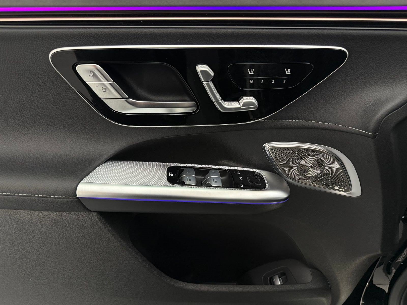 New 2027 Mercedes-Benz EQE 320 4MATIC SUV image 11
