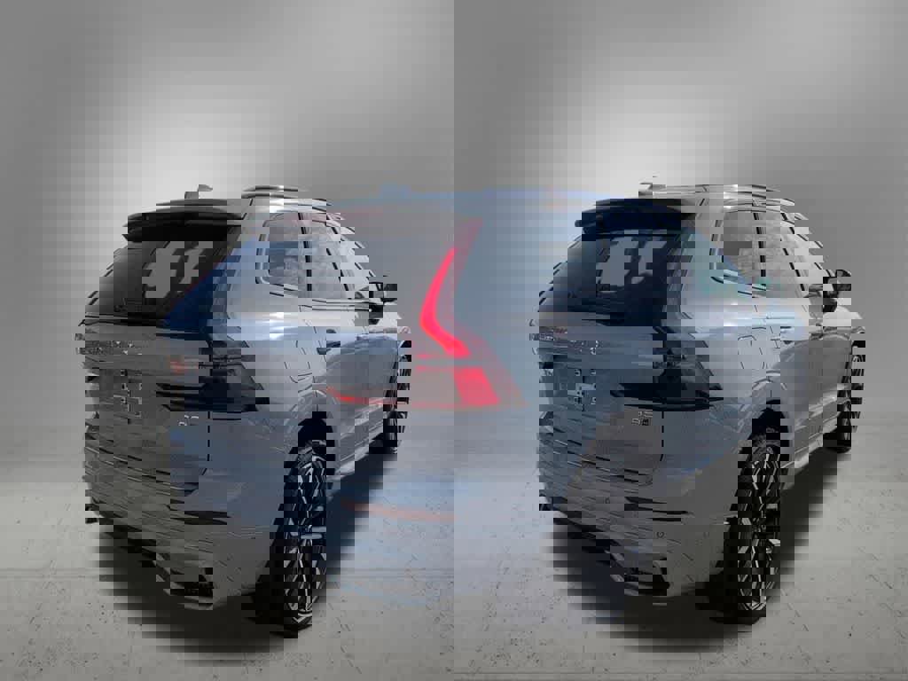 New 2026 Volvo XC60 B5 Ultra w/ Protection Package Premier image 6