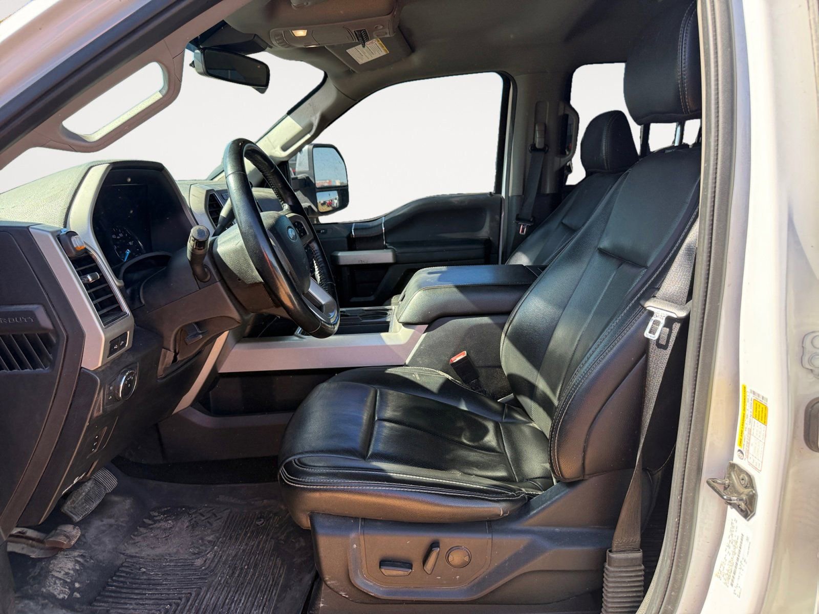 Used 2021 Ford F250 Lariat w/ Chrome Package image 9