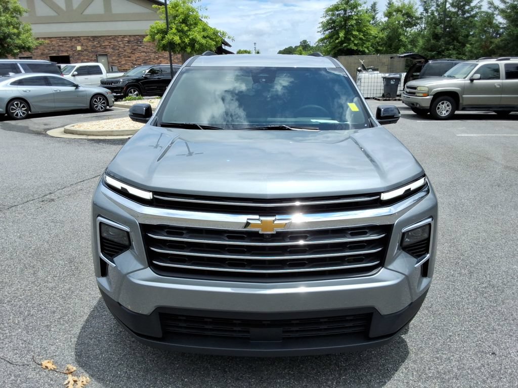 Certified 2025 Chevrolet Traverse LT w/ Driver Confidence Package FWD video 2