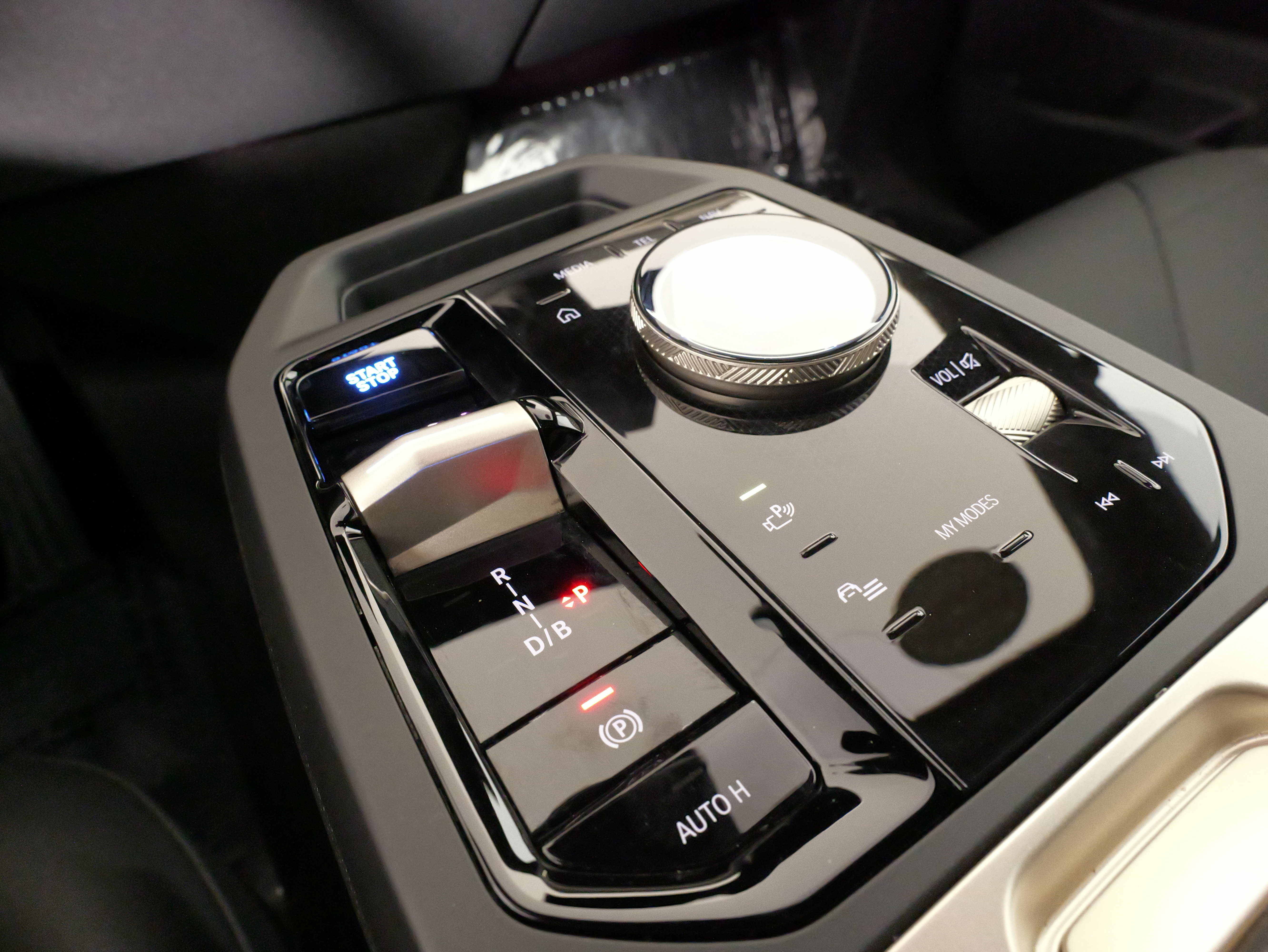 Used 2024 BMW iX xDrive50 image 56