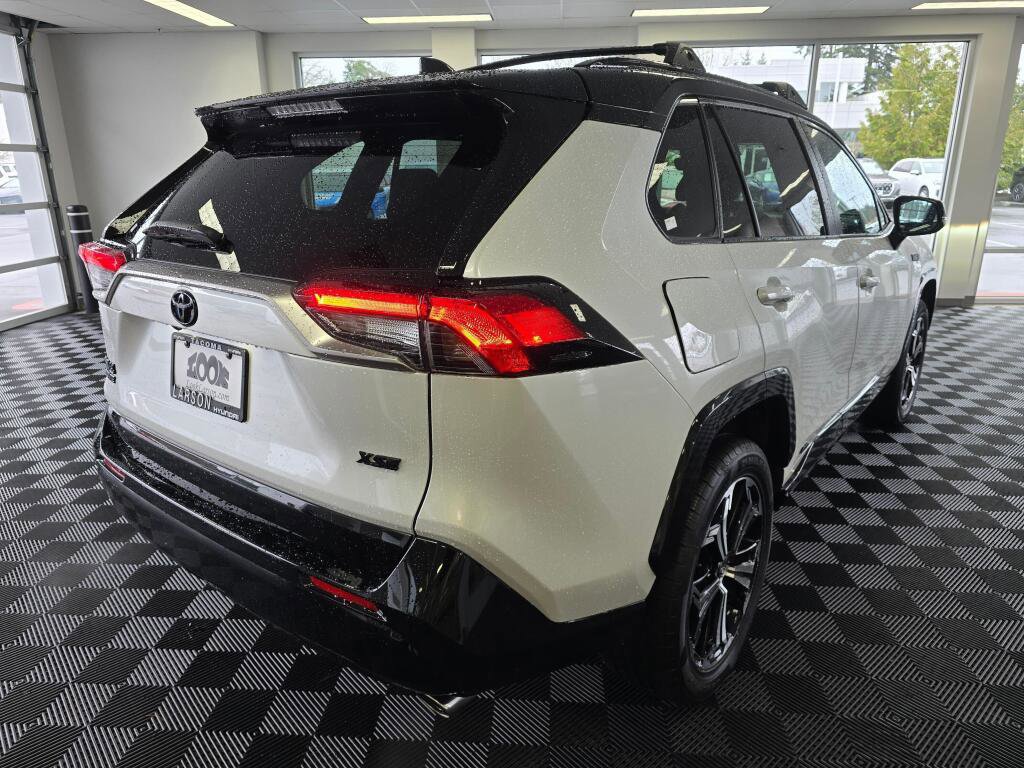 Used 2024 Toyota RAV4 XSE w/ Weather Package image 4