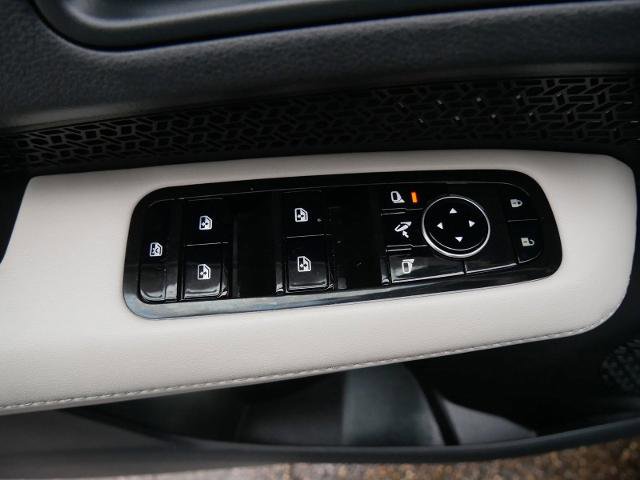 Certified 2024 Nissan Ariya AWD image 17