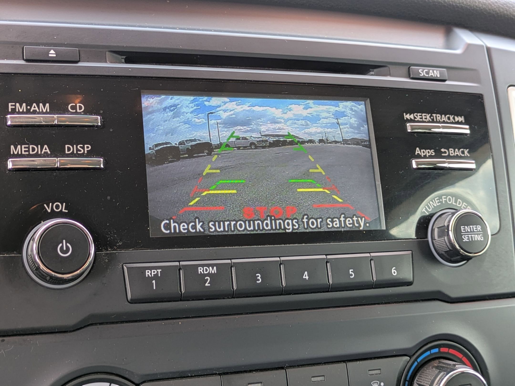 Used 2017 Nissan Titan S image 17
