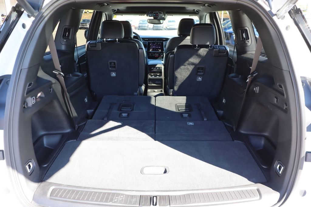 Used 2024 Jeep Grand Cherokee L Altitude image 35