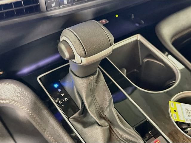 Certified 2026 Toyota Sienna Limited FWD image 18