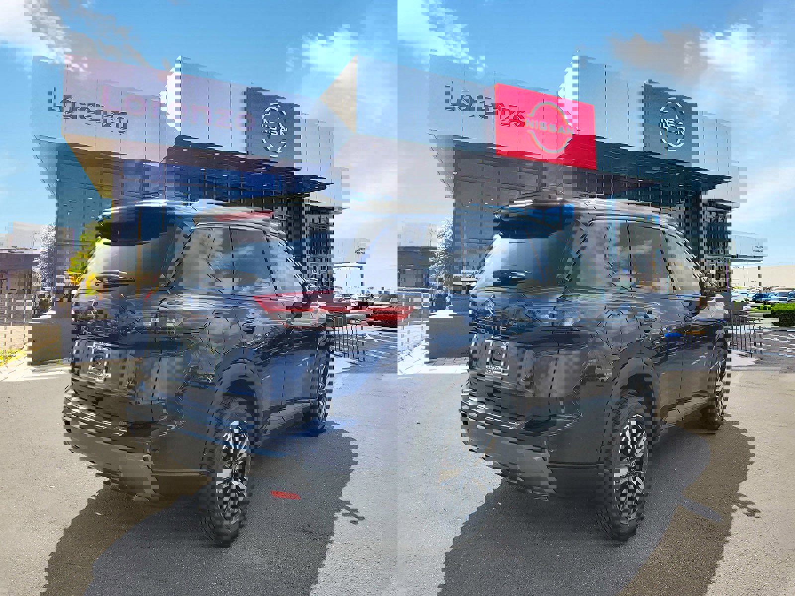 New 2025 Nissan Rogue SL w/ SL Premium Package image 3