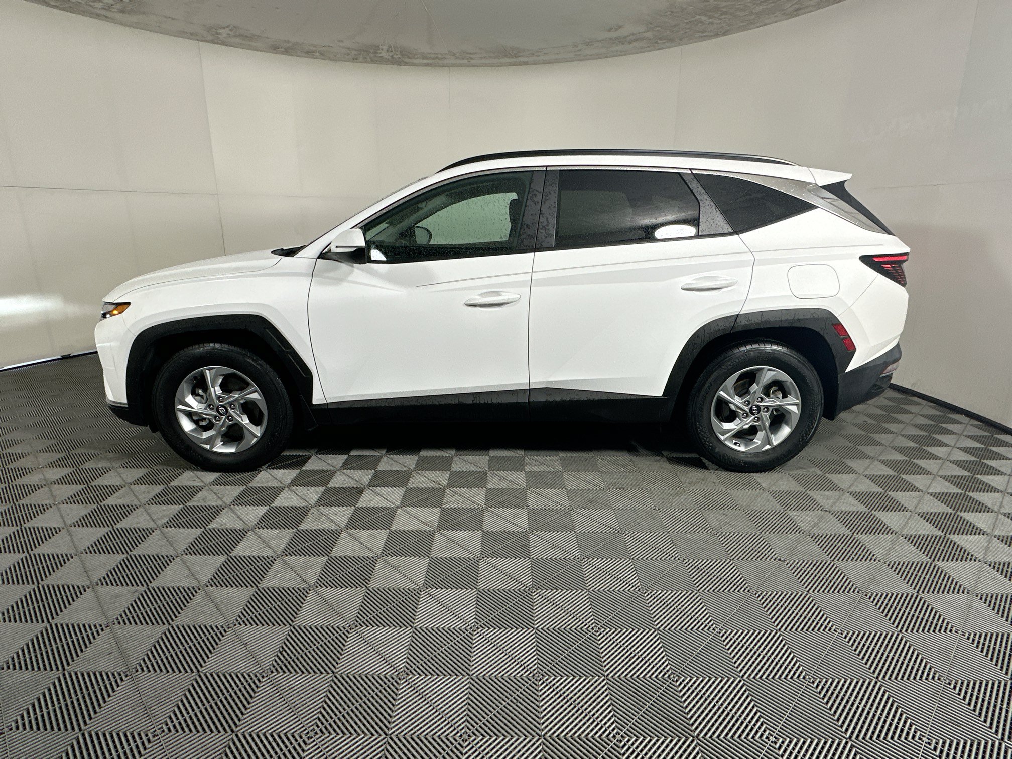 Used 2023 Hyundai Tucson SEL FWD image 6